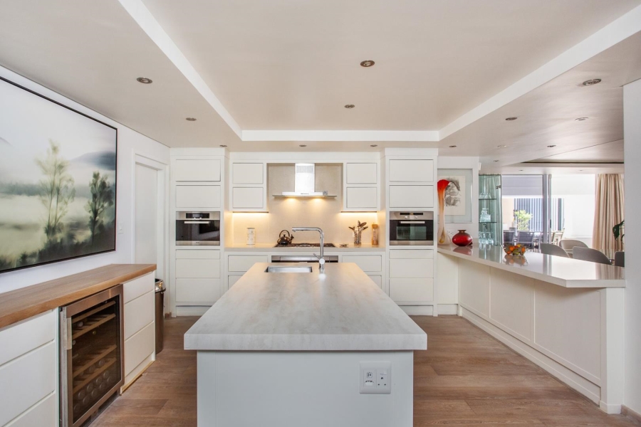 2 Bedroom Property for Sale in Green Point Western Cape